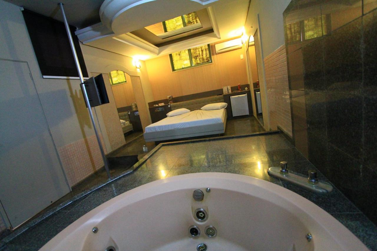 Movie Inn Motel E Hospedagem (Adults Only) Ribeirão Preto Kültér fotó